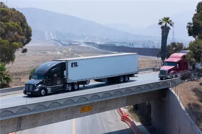 تعرفه های جدید ترامپ برای کامیون های سنگین