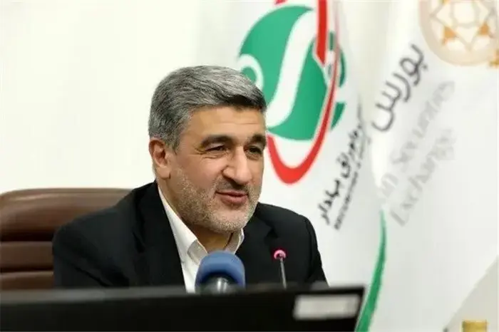 صیدی در نامه‌ به وزیران اقتصادی از تداوم قیمت‌گذاری دستوری انتقاد کرد