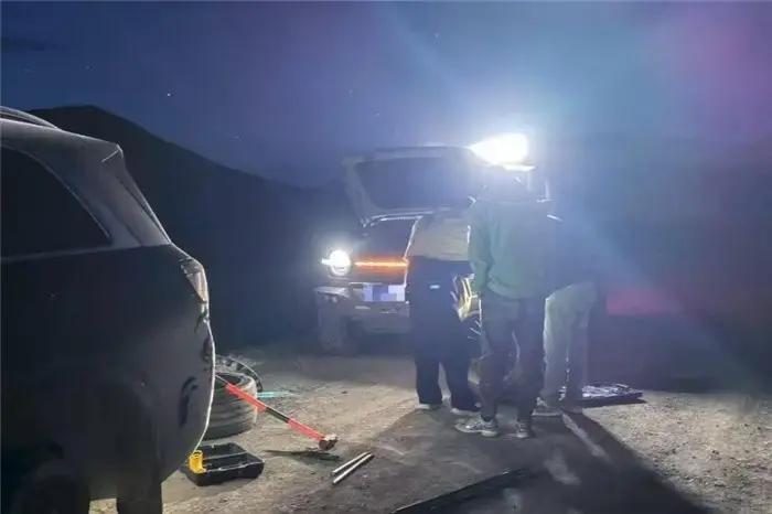 کراس‌اوور هوآوی با تلفن ماهواره‌ای جان راننده را نجات داد