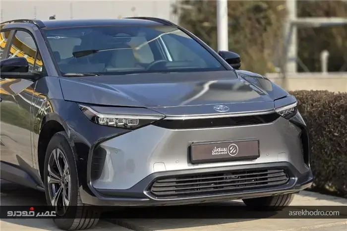 تویوتا وارداتی پاک و فول آپشن برساوش