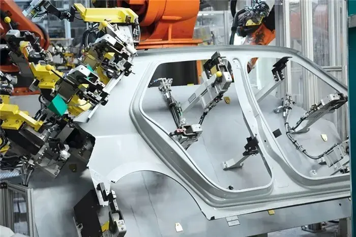 صنعت قطعه‌سازی در پیچ سیاست‌گذاری؛ خواسته تولیدکنندگان برای بازنگری تعرفه‌ها