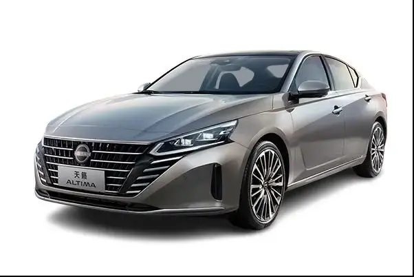 سی‌وسه سال  با سدان موفق نیسان