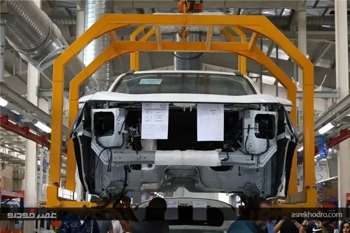 نیسان ترا روی خط تولید