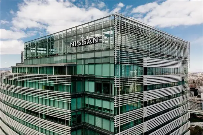 نیسان و میتسوبیشی کارکنان خود را تخلیه کردند