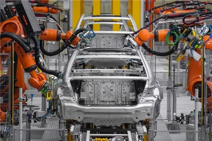 رشد 23 درصدی درآمد خودروسازان بورس در 5 ماه نخست امسال