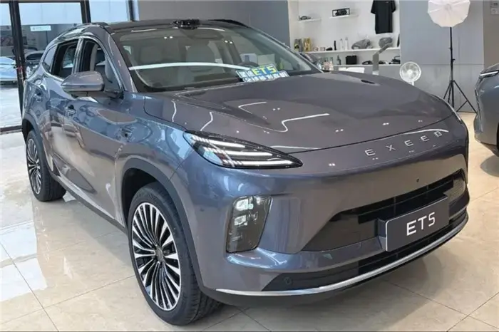 چری اکسید با برد 1300 کیلومتر به نمایندگی های چین رسید