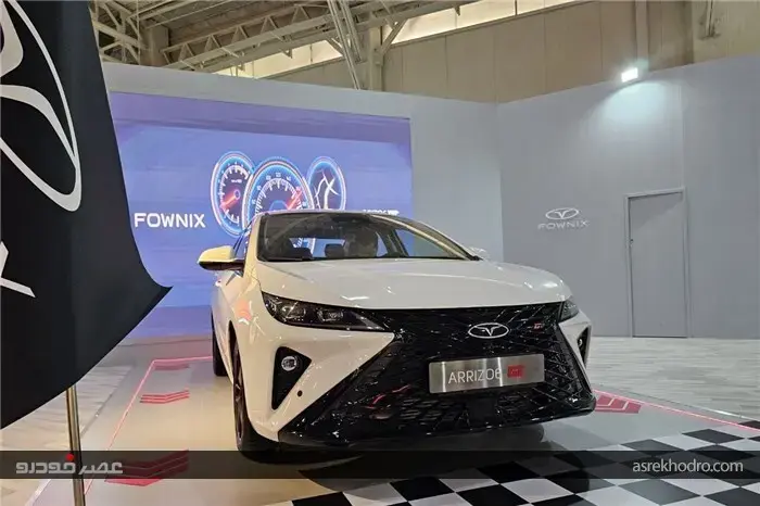 دست پر مدیران در نمایشگاه تحول