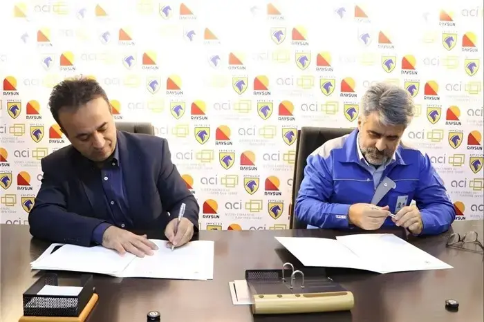 امضای تفاهم نامه همکاری گروه صنعتی و بازرگانی افزون با شرکت تحقیق، طراحی و تولید موتور ایران خودرو (ایپکو)