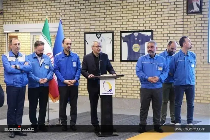 مدیرعامل ایران‌خودرو از مرکز پاسخ‌گویی و امداد این شرکت بازدید کرد