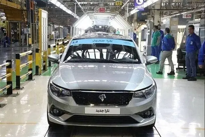 چرا فقط ایران‌خودرو از افزایش قیمت منع می‌شود؟