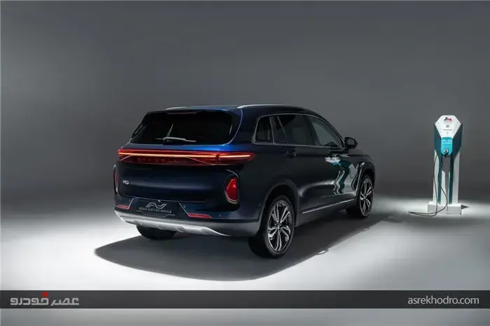 بازدید وزیر صمت از خط تولید خودروی برقی اسکای ول شرکت نبکا