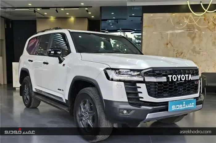 لندکروزر پلاک ملی در راه ایران