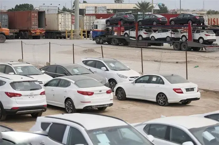 ترخیص 30 درصد خودرو‌های خارجی بلاتکلیف در گمرک خرمشهر
